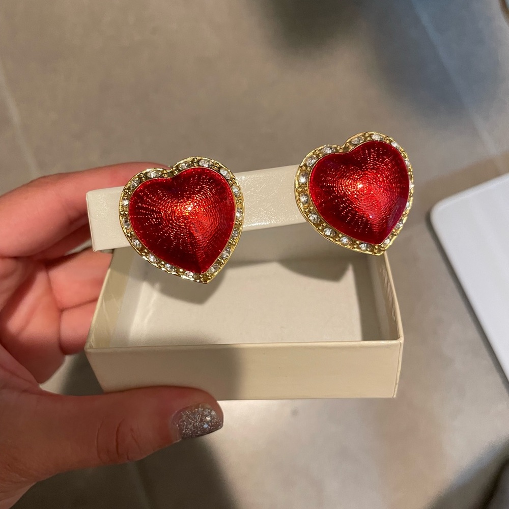 Selena Quintanilla 90s Vintage Heart Earrings!